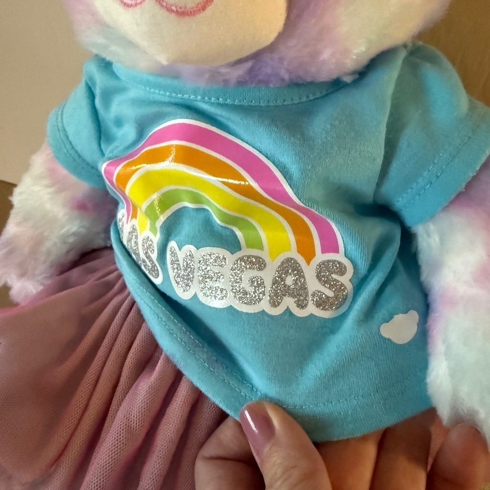 Build a Bear Pastel Swirl Kitty Las Vegas Graphic Tee Skirt with Pink Carrier - Picture 2 of 9